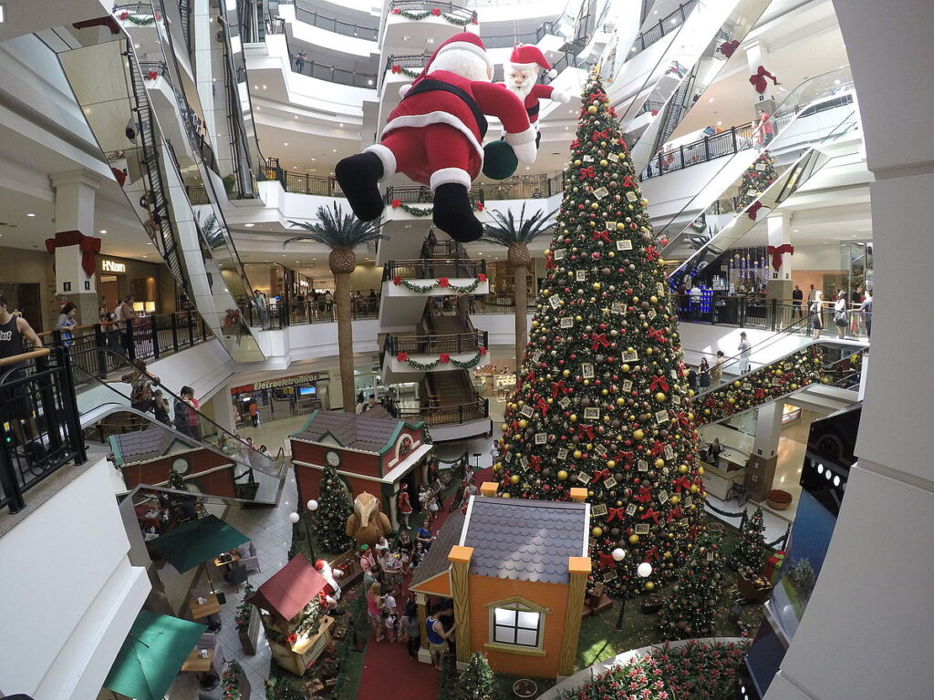 Christmas Creep: Το σύνδρομο της ανατριχίλας των γιορτών και οι ψυχαναγκαστικές αγορές 