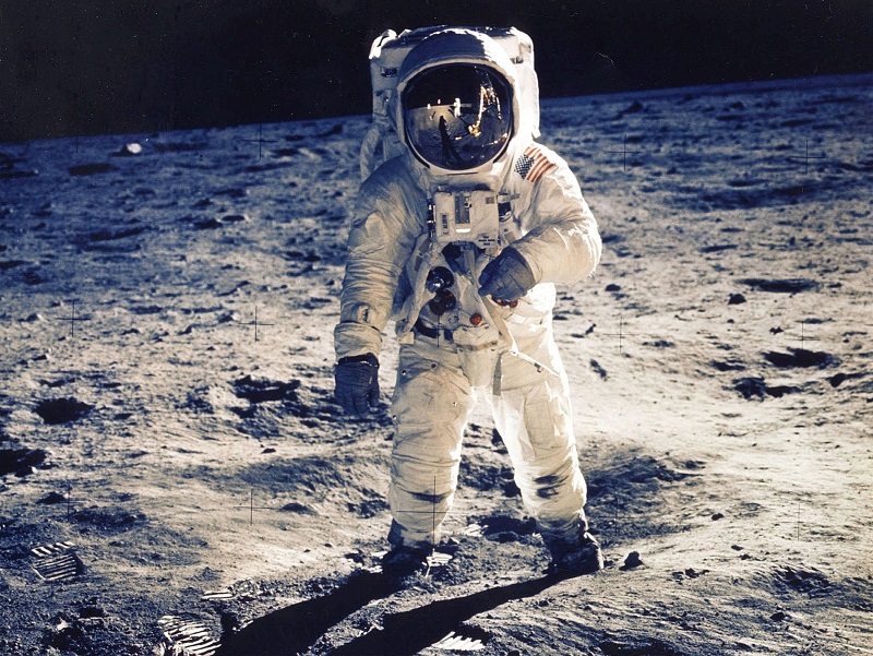 Ο περίπατος του Νιλ Άρμστρονγκ στη σελήνη