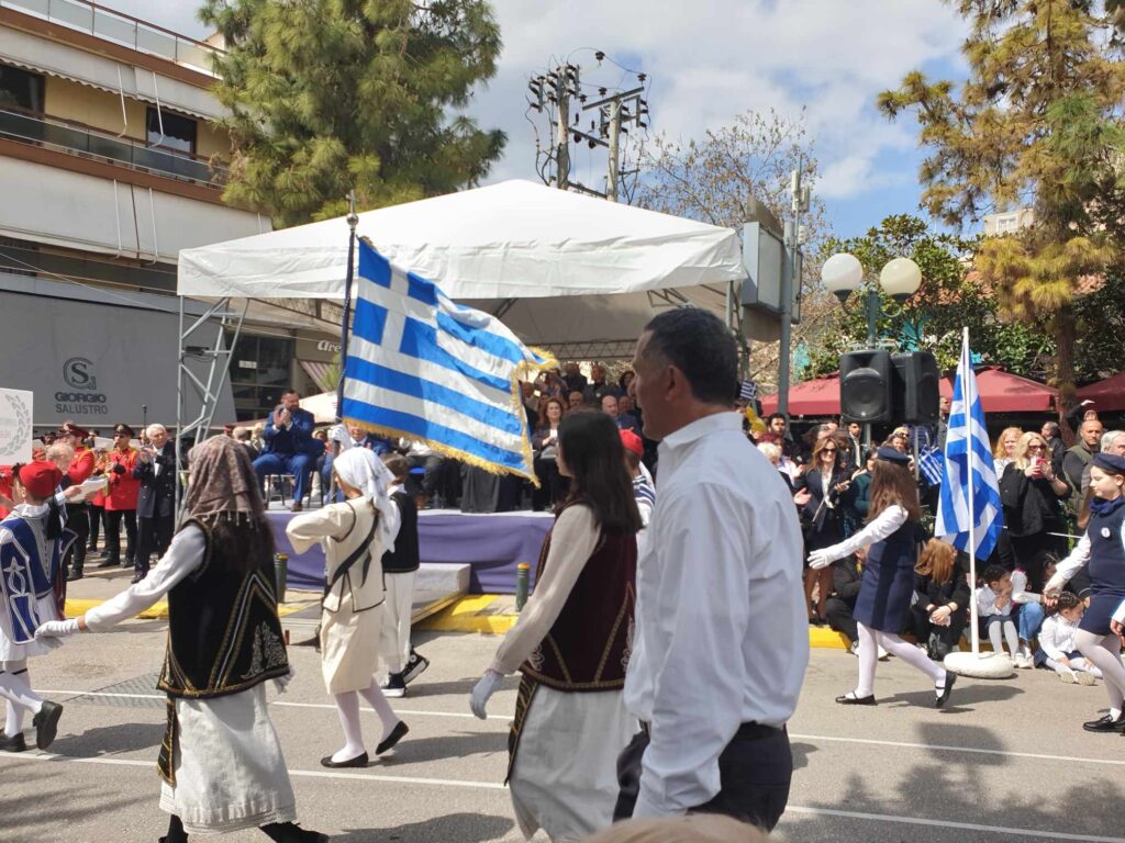 Νέα Ιωνία: Λαμπρή παρέλαση στη λεωφόρο Ηρακλείου για την εθνική επέτειο