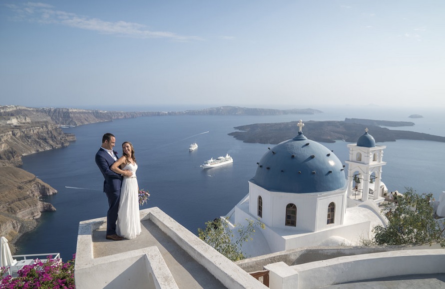 Επιχείρηση "Γάμος αλά Ελληνικά": Παραλίες και νησιά κλείνουν για V.I.P. τελετές όλο το καλοκαίρι